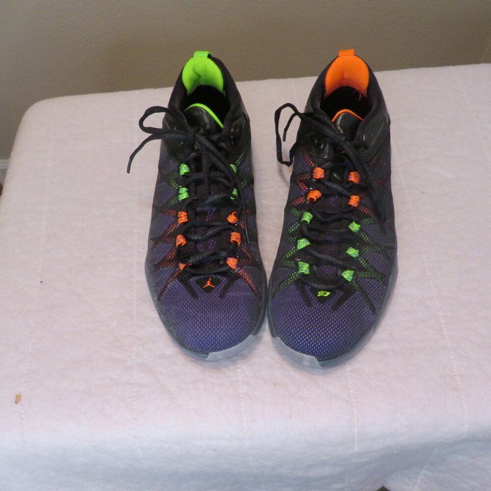 Youth Jordan 725174 Black Sneakers